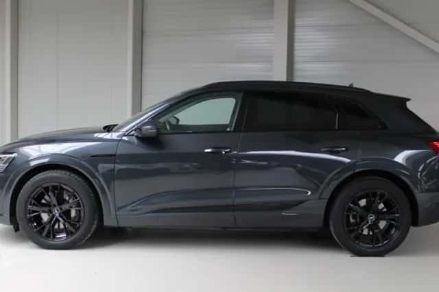 Audi Q8 e-tron (2023) thumbnail 3
