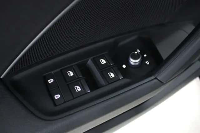 Audi A3 (2023) thumbnail 12
