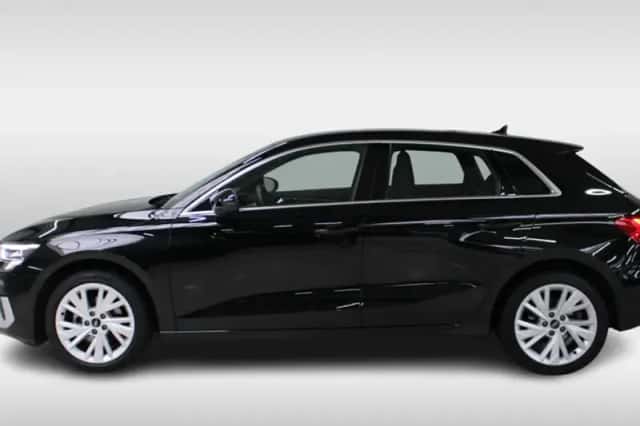 Audi A3 (2023) thumbnail 3