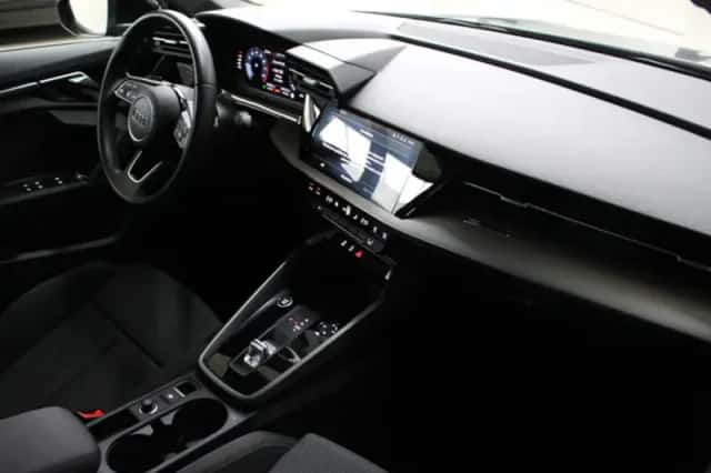 Audi A3 (2023) thumbnail 7