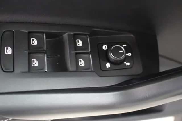 Volkswagen T-Cross (2025) thumbnail 6