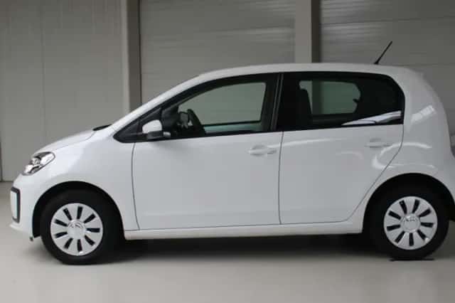 Volkswagen Up! (2023) thumbnail 3