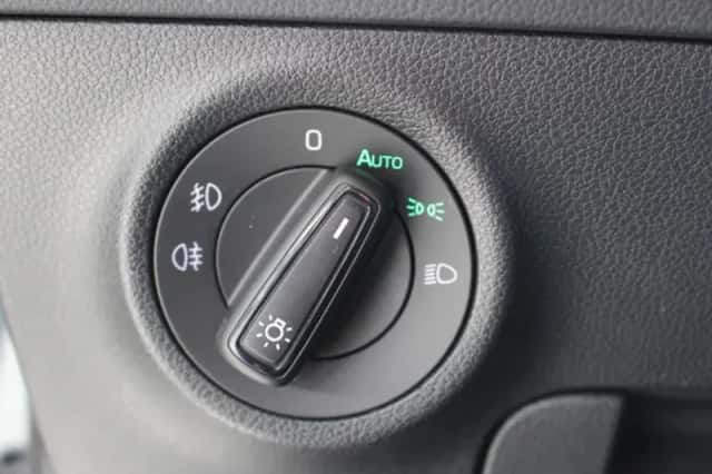 Škoda Karoq (2021) thumbnail 16