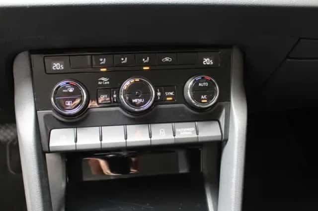 Škoda Karoq (2021) thumbnail 24