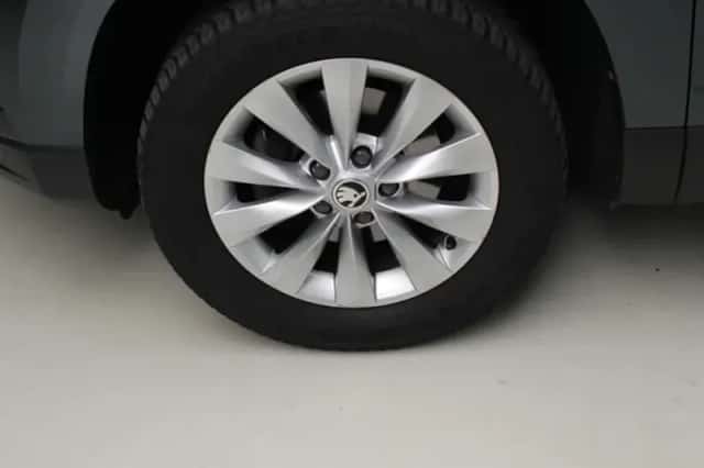 Škoda Karoq (2021) thumbnail 9