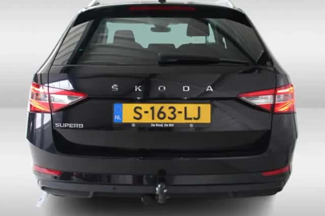 Škoda Superb (2023) thumbnail 5