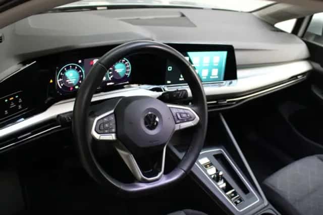 Volkswagen Golf (2021) thumbnail 23