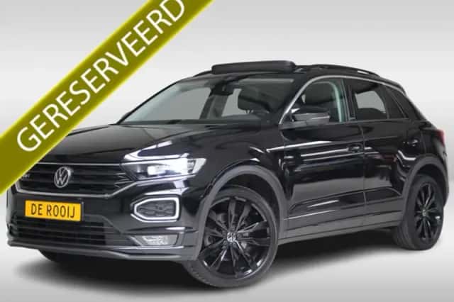 Volkswagen T-Roc (2022) thumbnail 2