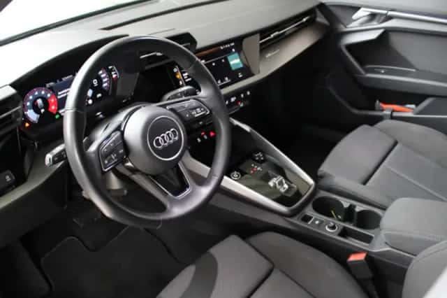 Audi A3 (2022) thumbnail 10