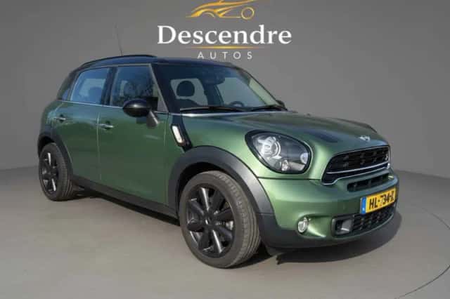 MINI Countryman (2014) thumbnail 2