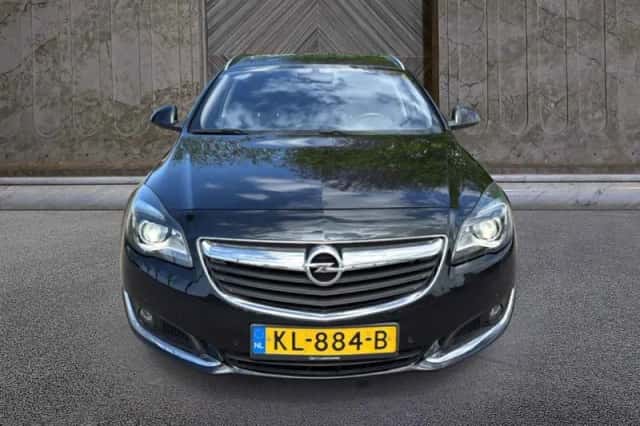 Opel Insignia (2016) thumbnail 2