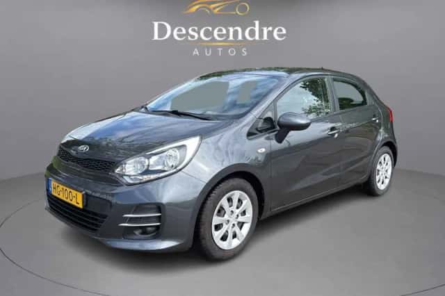 Kia Rio (2015) thumbnail 1