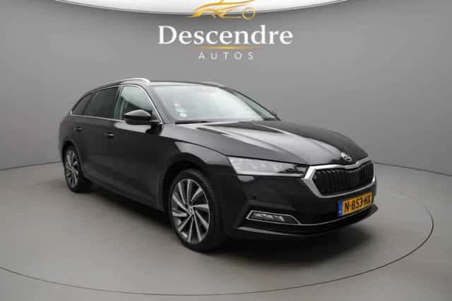 Škoda Octavia (2021) thumbnail 2