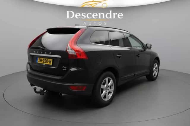 Volvo XC60 (2012) thumbnail 3