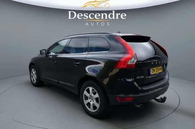Volvo XC60 (2012) thumbnail 4