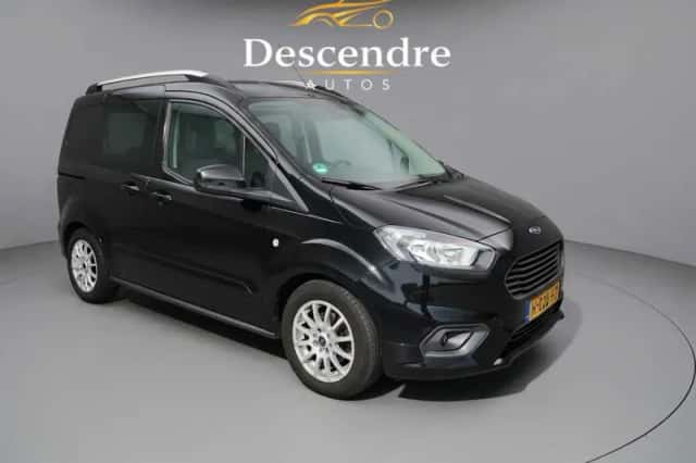 Ford Tourneo (2019) thumbnail 2
