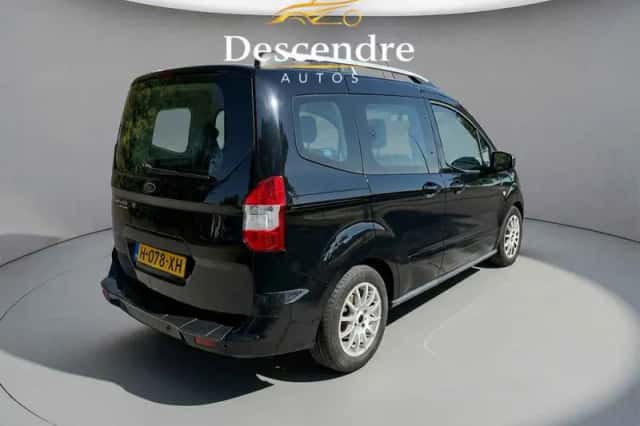 Ford Tourneo (2019) thumbnail 4