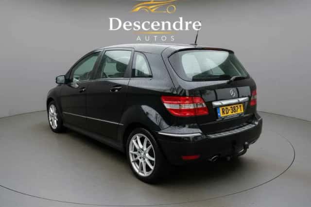 Mercedes-Benz B-Klasse (2010) thumbnail 3
