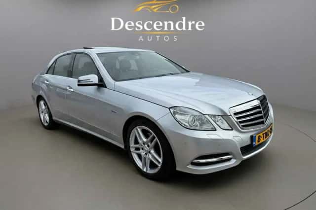 Mercedes-Benz E-Klasse (2012) thumbnail 2