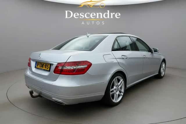 Mercedes-Benz E-Klasse (2012) thumbnail 3