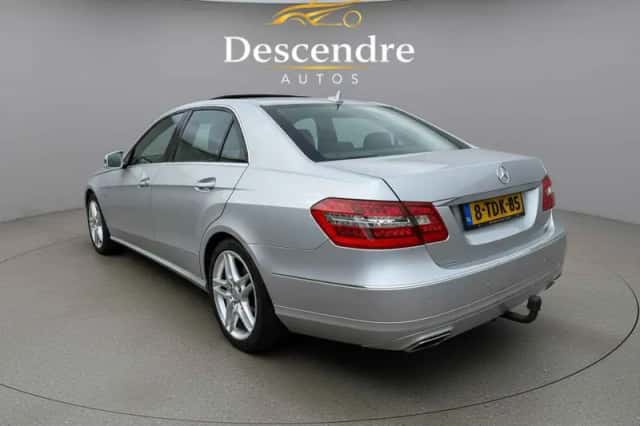 Mercedes-Benz E-Klasse (2012) thumbnail 4
