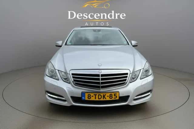 Mercedes-Benz E-Klasse (2012) thumbnail 6