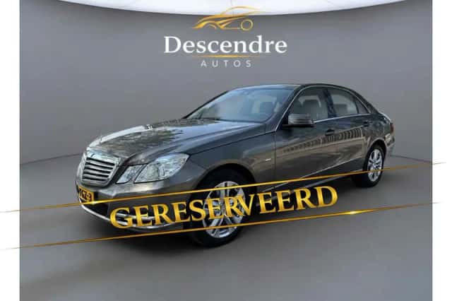 Mercedes-Benz E-Klasse (2012) thumbnail 1