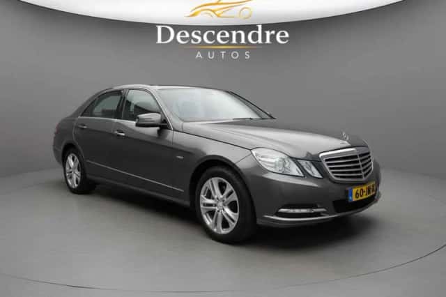 Mercedes-Benz E-Klasse (2012) thumbnail 2