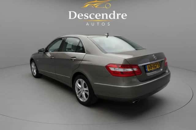 Mercedes-Benz E-Klasse (2012) thumbnail 4