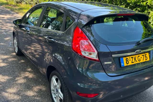 Ford Fiesta (2015) thumbnail 6