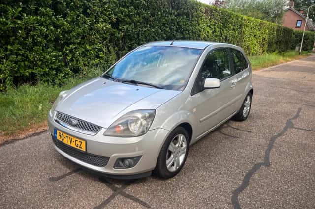 Ford Fiesta (2007) thumbnail 1