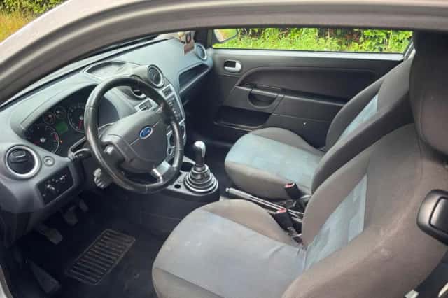 Ford Fiesta (2007) thumbnail 3