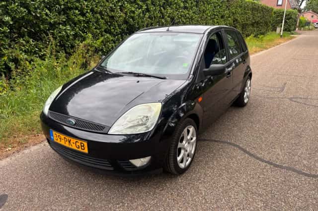 Ford Fiesta (2004) thumbnail 1