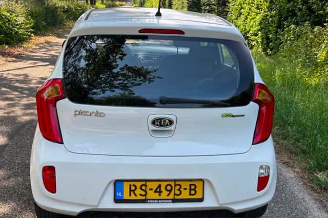 Kia Picanto (2012) thumbnail 5