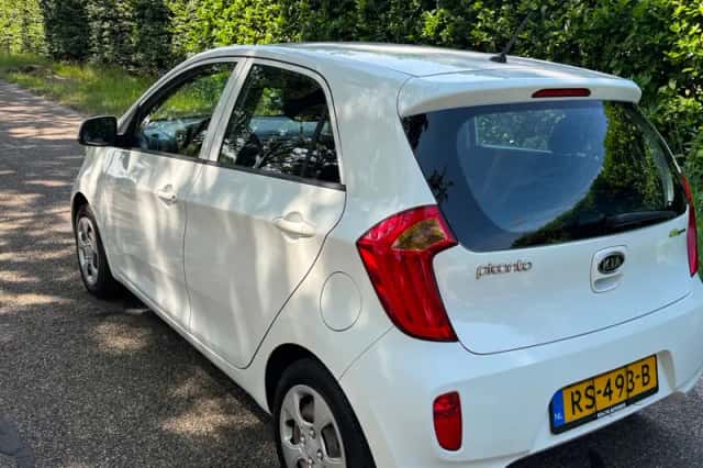 Kia Picanto (2012) thumbnail 6