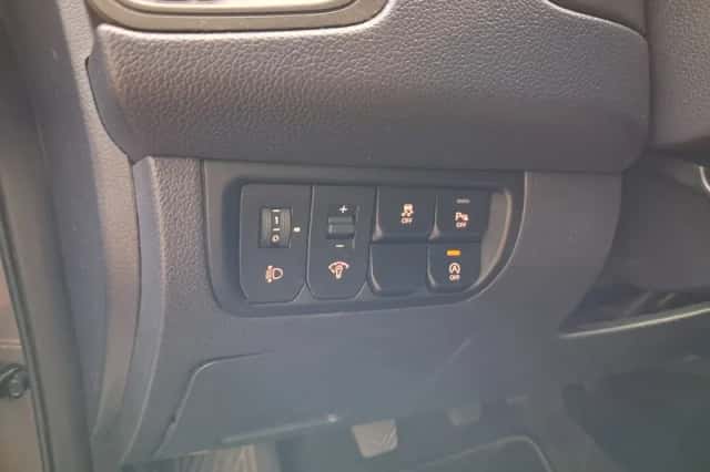 Kia Rio (2013) thumbnail 5