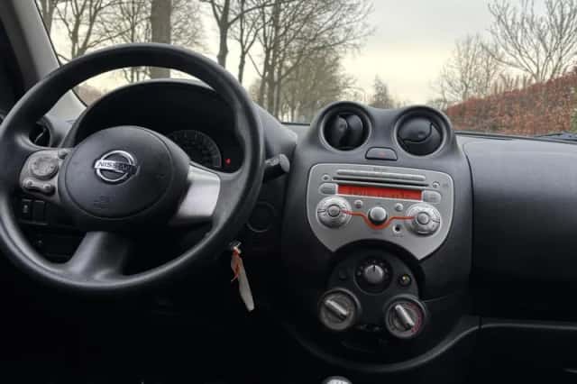 Nissan Micra (2011) thumbnail 4