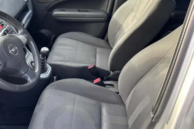 Opel Agila (2009) thumbnail 5