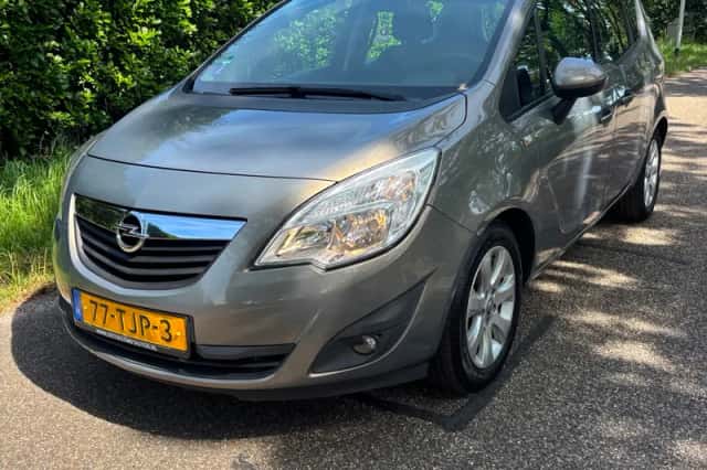 Opel Meriva (2012) thumbnail 1