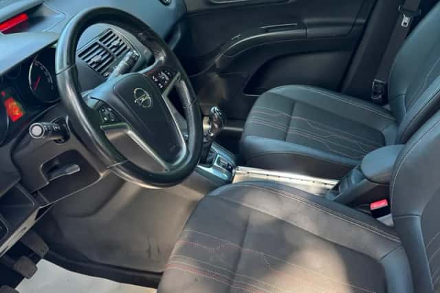 Opel Meriva (2012) thumbnail 4
