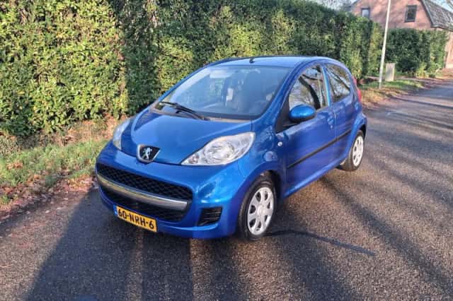 Peugeot 107 (2010) thumbnail 1