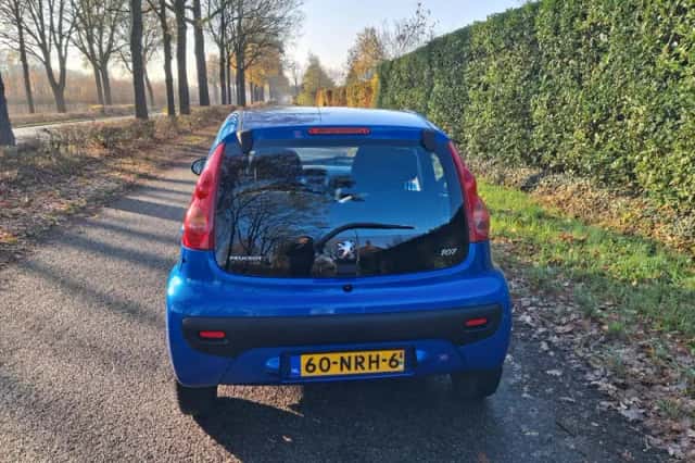 Peugeot 107 (2010) thumbnail 3