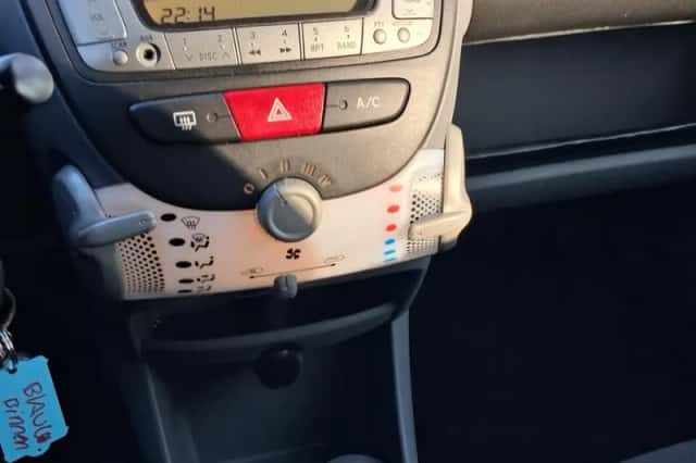 Peugeot 107 (2010) thumbnail 4