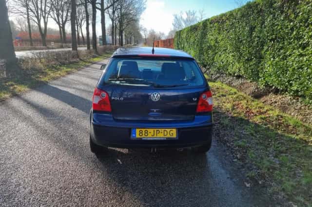 Volkswagen Up! (2012) thumbnail 4