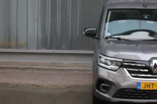 Renault Kangoo (2023) thumbnail 2