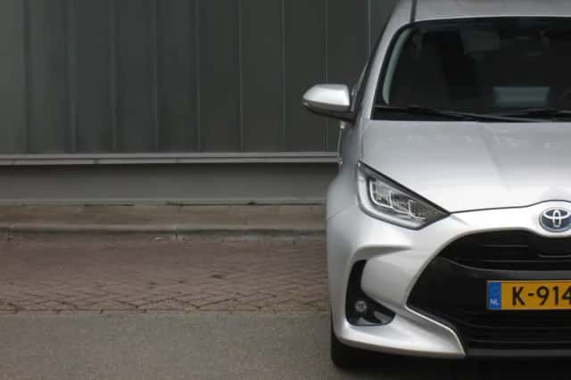Toyota Yaris (2021) thumbnail 2
