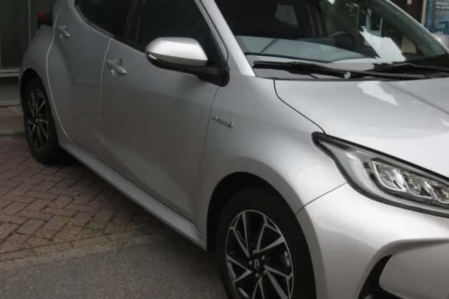Toyota Yaris (2021) thumbnail 4