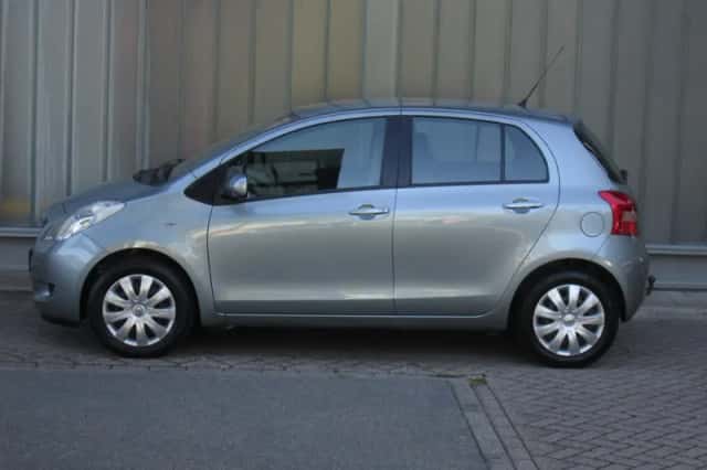 Toyota Yaris (2007) thumbnail 6
