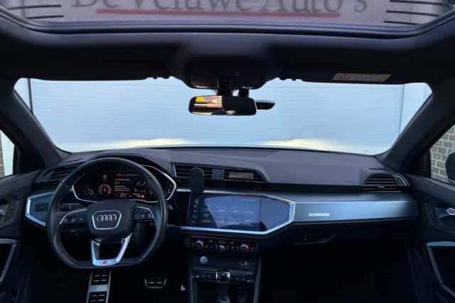 Audi Q3 (2021) thumbnail 3