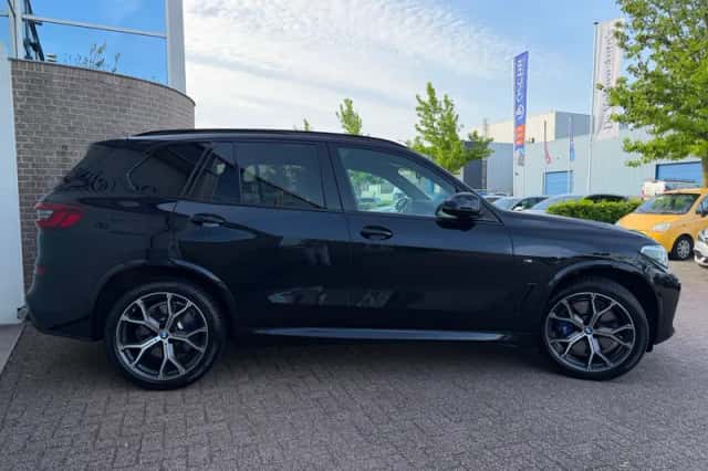 BMW X5 (2021) thumbnail 4